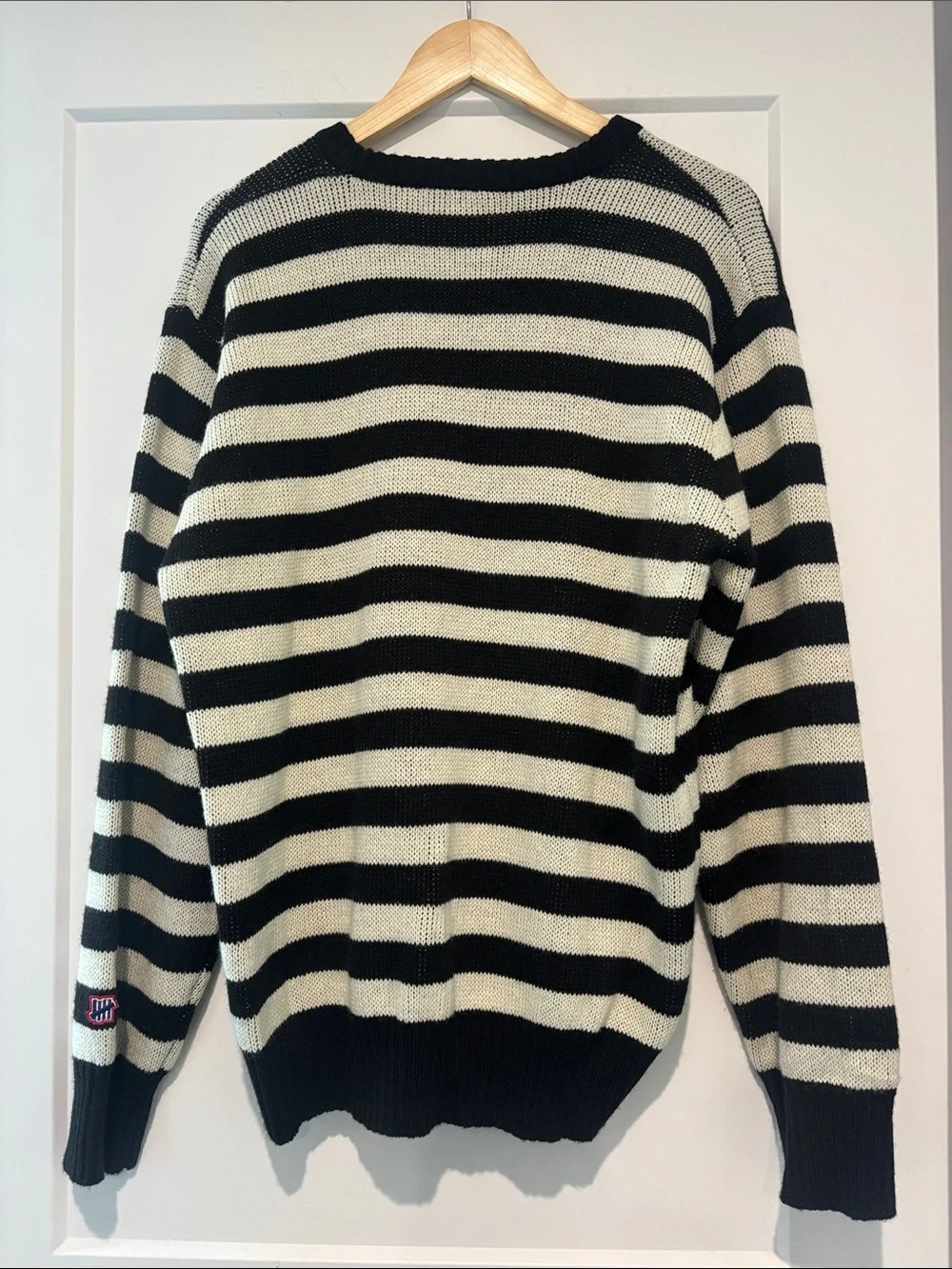 Undefeated Striped Knit Logo Sweater Large Black White Crewneck Streetwear